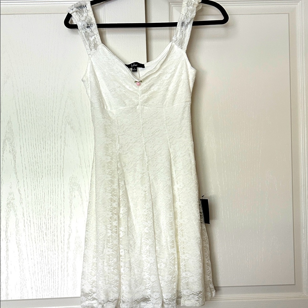NWT White lacy fully lined dress Size S